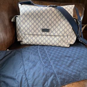 Gucci diaper bag GG supreme canvas